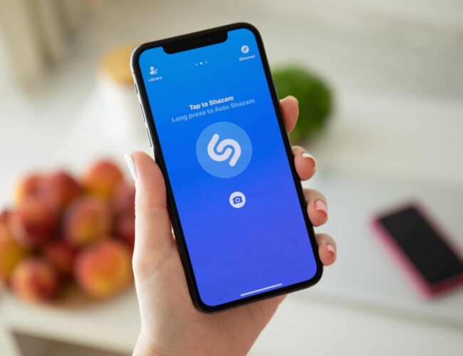 Salvador dos amantes de música, Shazam não identifica as músicas pelo áudio, você sabia? Entenda o processo.